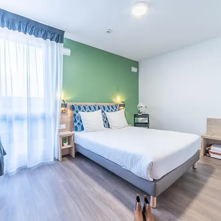 Aparthotel Break & Les Carmes Dechaux 3*