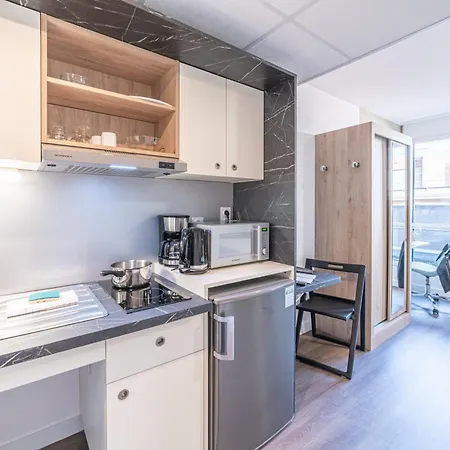 Break & - Les Carmes Dechaux Apartahotel 3*