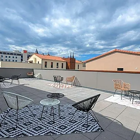 Break & - Les Carmes Dechaux Aparthotel 3*