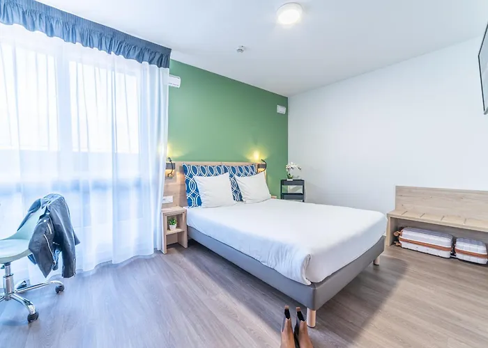 Appart hôtel Break&home Les Carmes Dechaux 3*