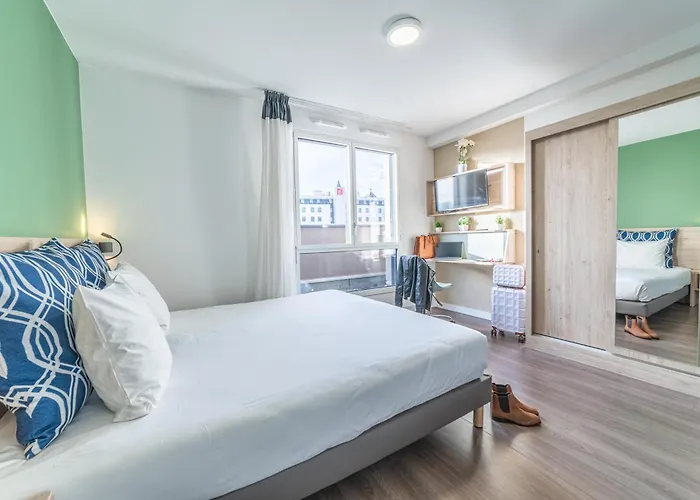 Break&home Les Carmes Dechaux 3*