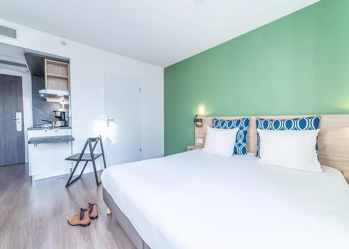 Break & - Les Carmes Dechaux 3*